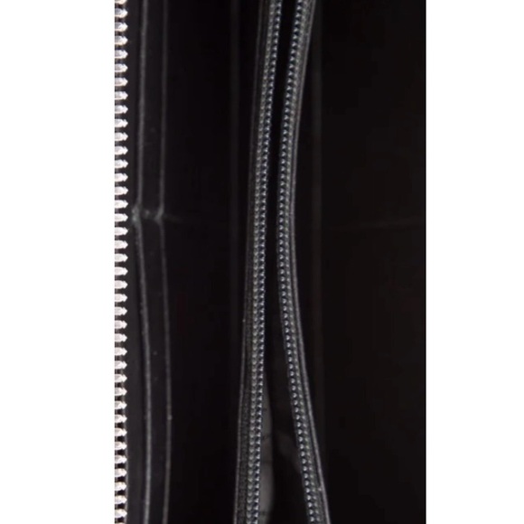 ‼️SALE‼️ Salvatore Ferragamo Black Patent Leather Double Gancini Clutch Wallet - Picture 6 of 6